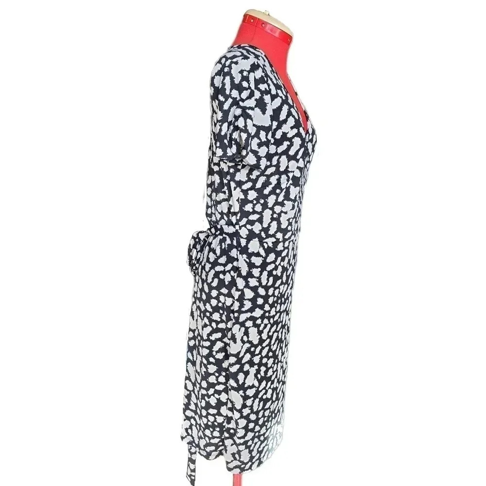 Ann Taylor Loft, Size L, Black and White Wrap Dress - Picture 5 of 16